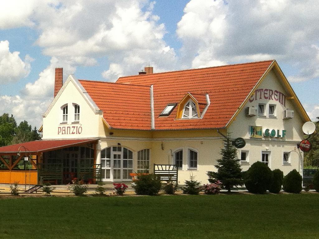Golf Étterem és Panzió Kaposvár Exterior foto